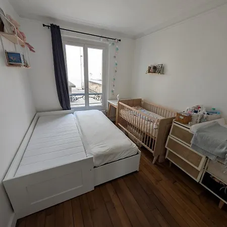 Quiet Family In Near 7 Metro Lines *